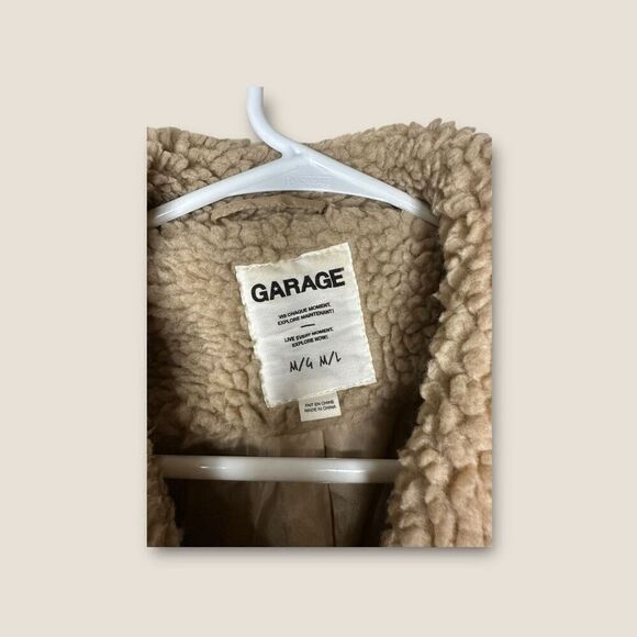 Garage Tan Teddy Sherpa Jacket Size Medium/Large - Picture 5 of 6